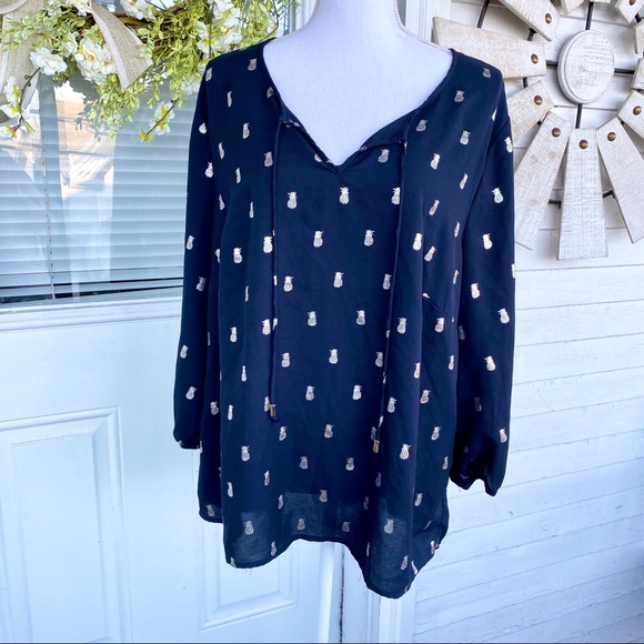 c&e Tops - Flowy Navy & Silver Pineapple Georgette Blouse